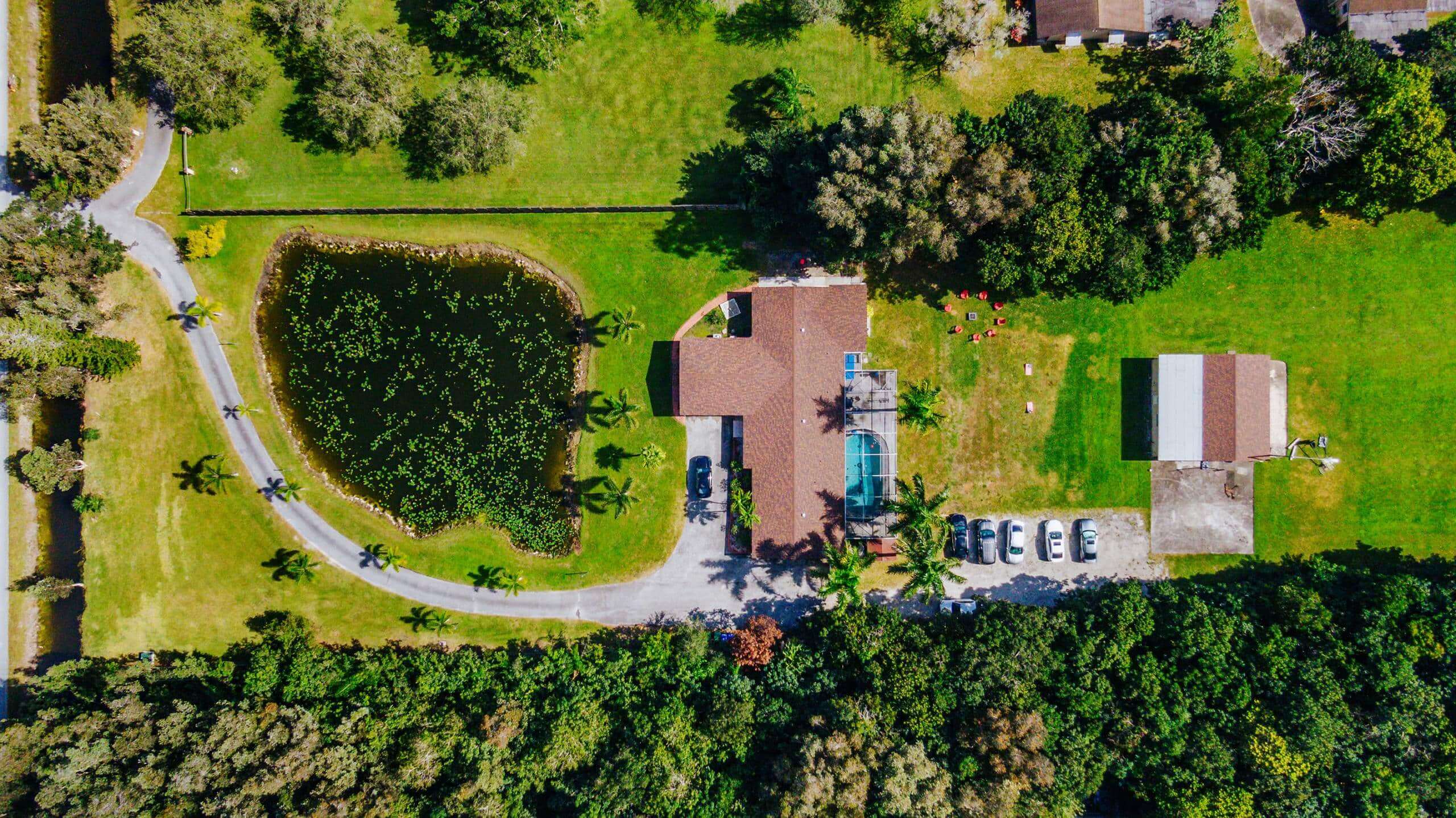 Administration Facility Photo 02